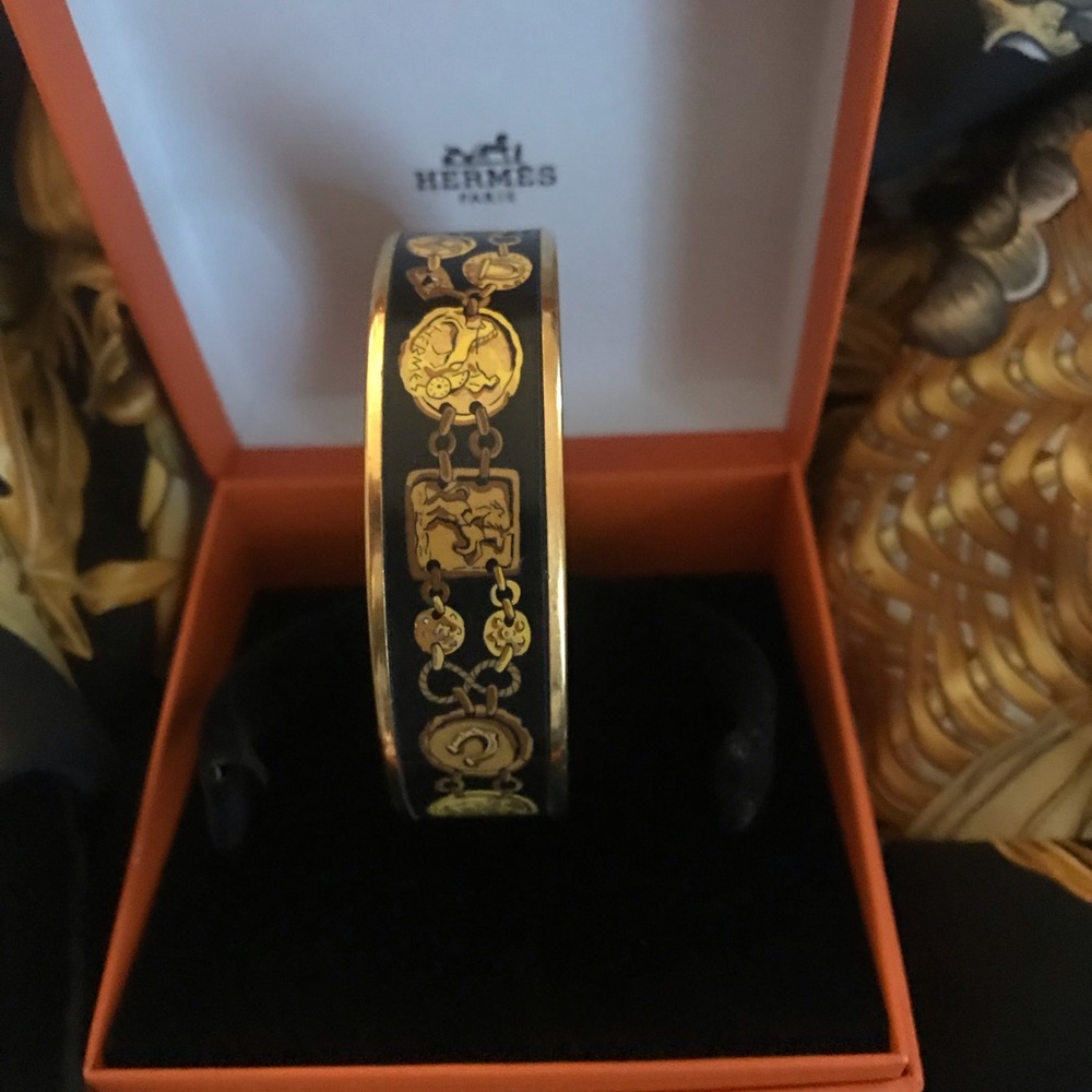 HERMES bracelet. 💕